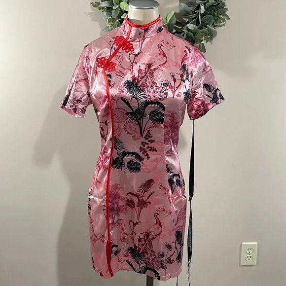 NWT PrettLittleThing Pink Asian Inspired Satin Mini Dress Mandarin Collar 4 - Picture 1 of 16
